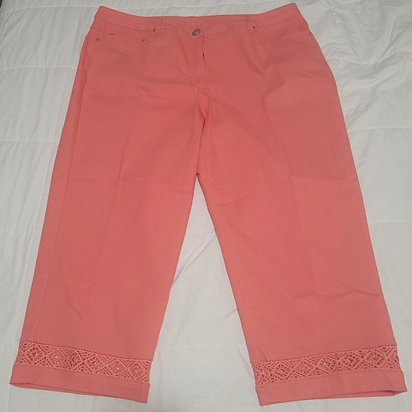 Ruby Rd. Pants - Ruby Rd. Coral Capris with Lace Detail Suze 16P